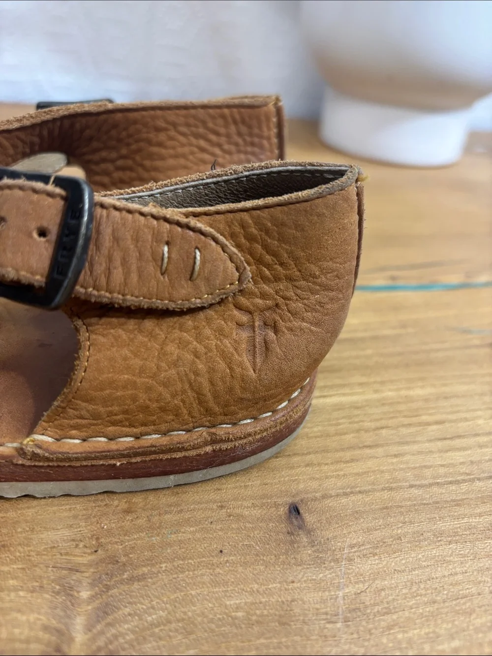 Frye Vintage cognac Fisherman Gwen Sandals. Rare!